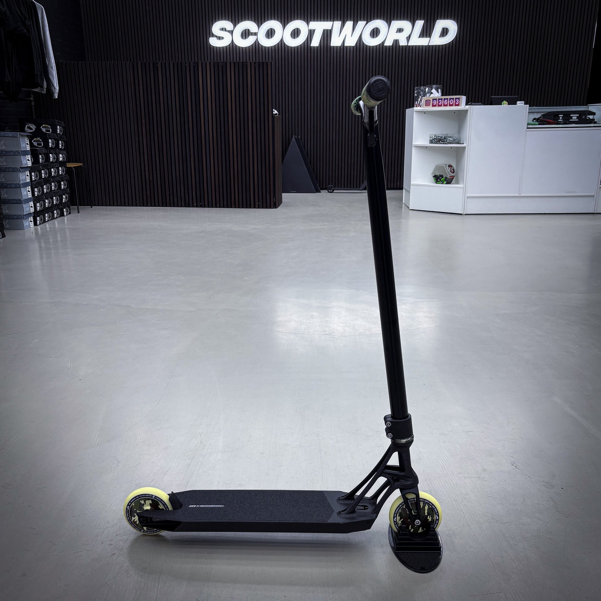 Striker Ethic Camo Custom Build - Black-ScootWorld.dk