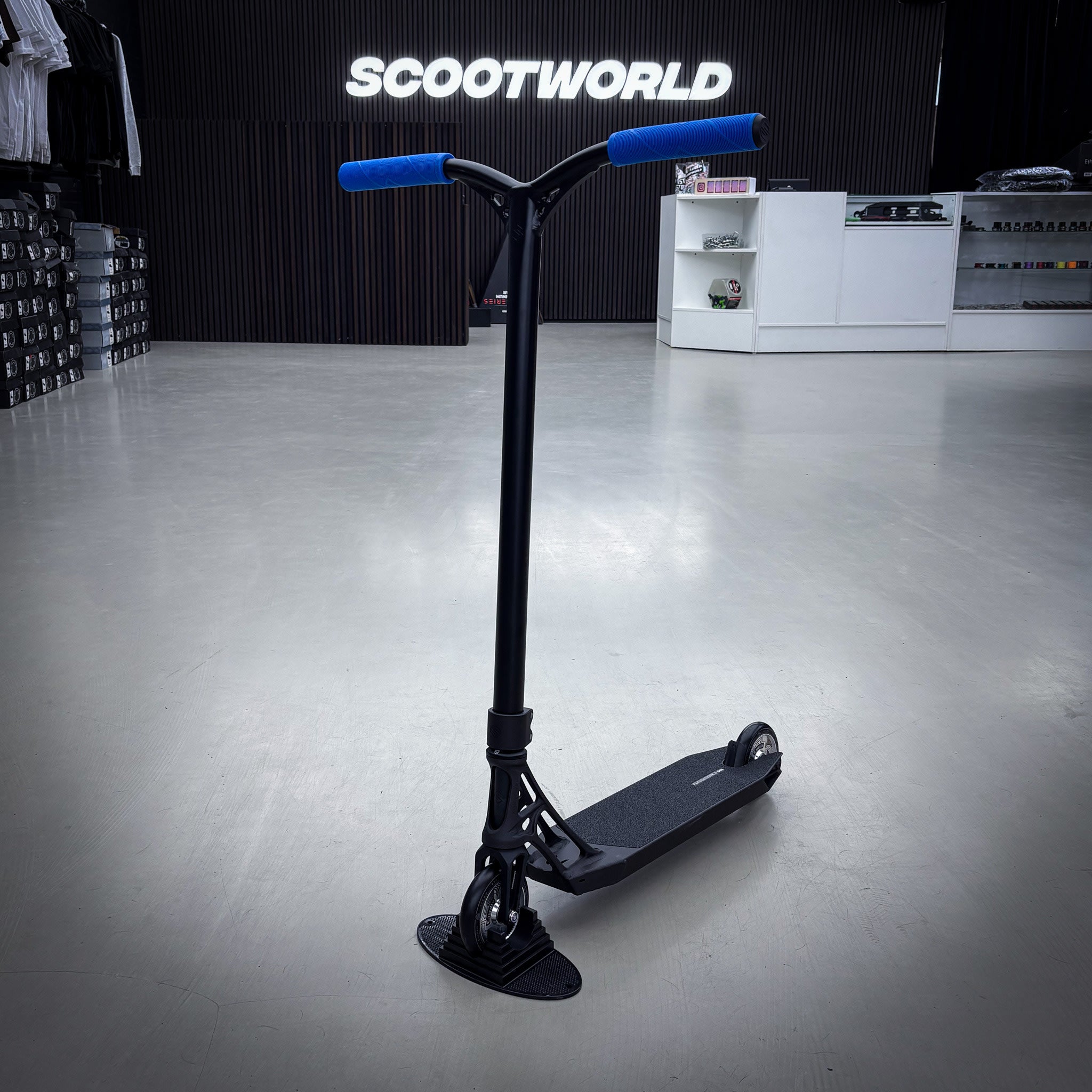 Striker Ethic Pandemonium Custom Build - Black/Blue-ScootWorld.dk