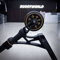 Striker Panda Custom Build - Black/Gold-ScootWorld.dk