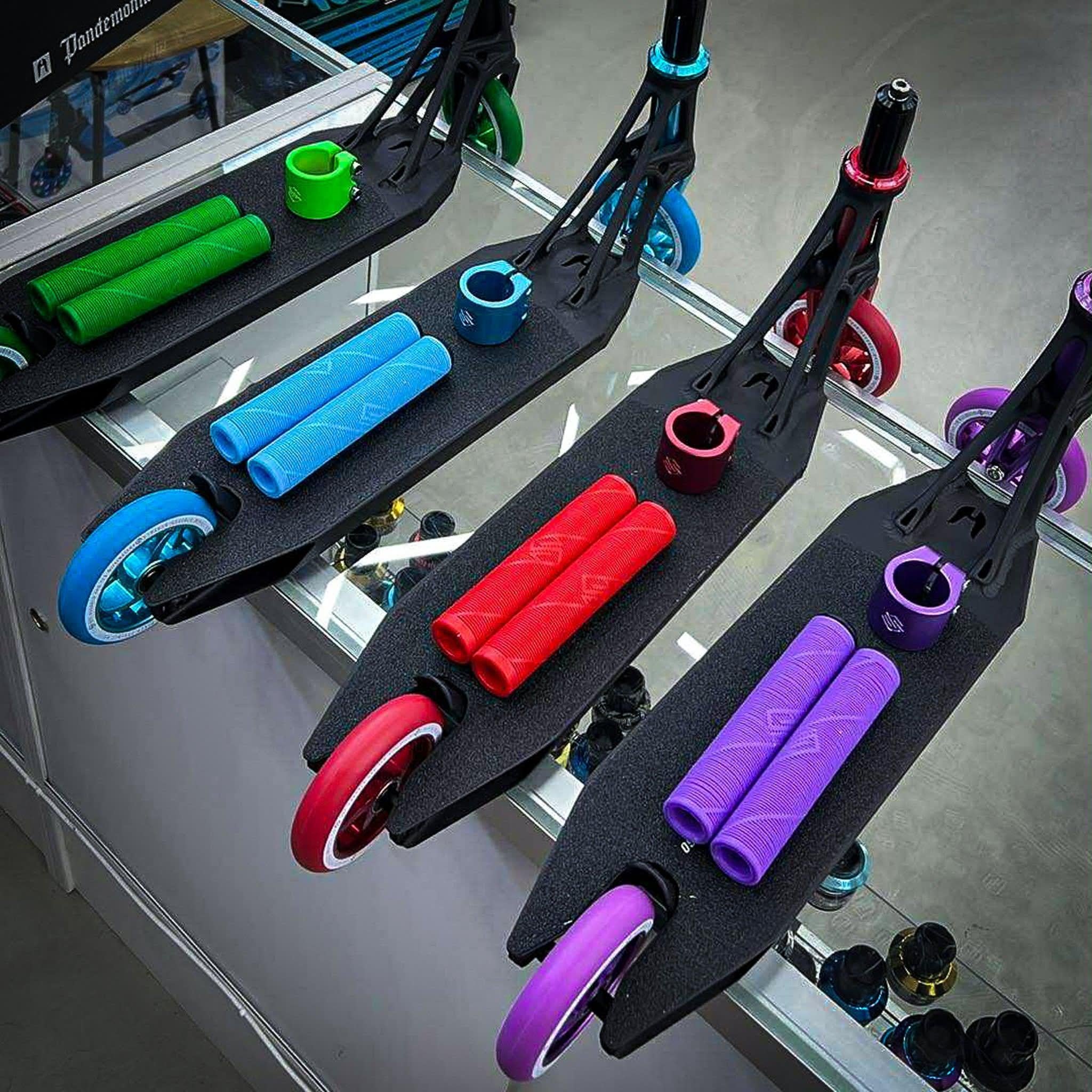 Striker Ethic Pande Custom Build - Black/Green-ScootWorld.dk