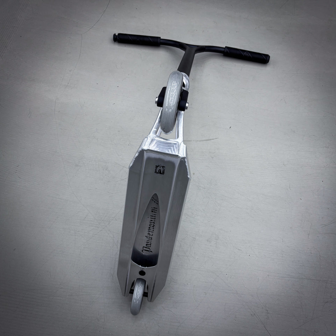 Ethic Pande Wolp Silver/Black Custom Build - Silver/Black-ScootWorld.dk