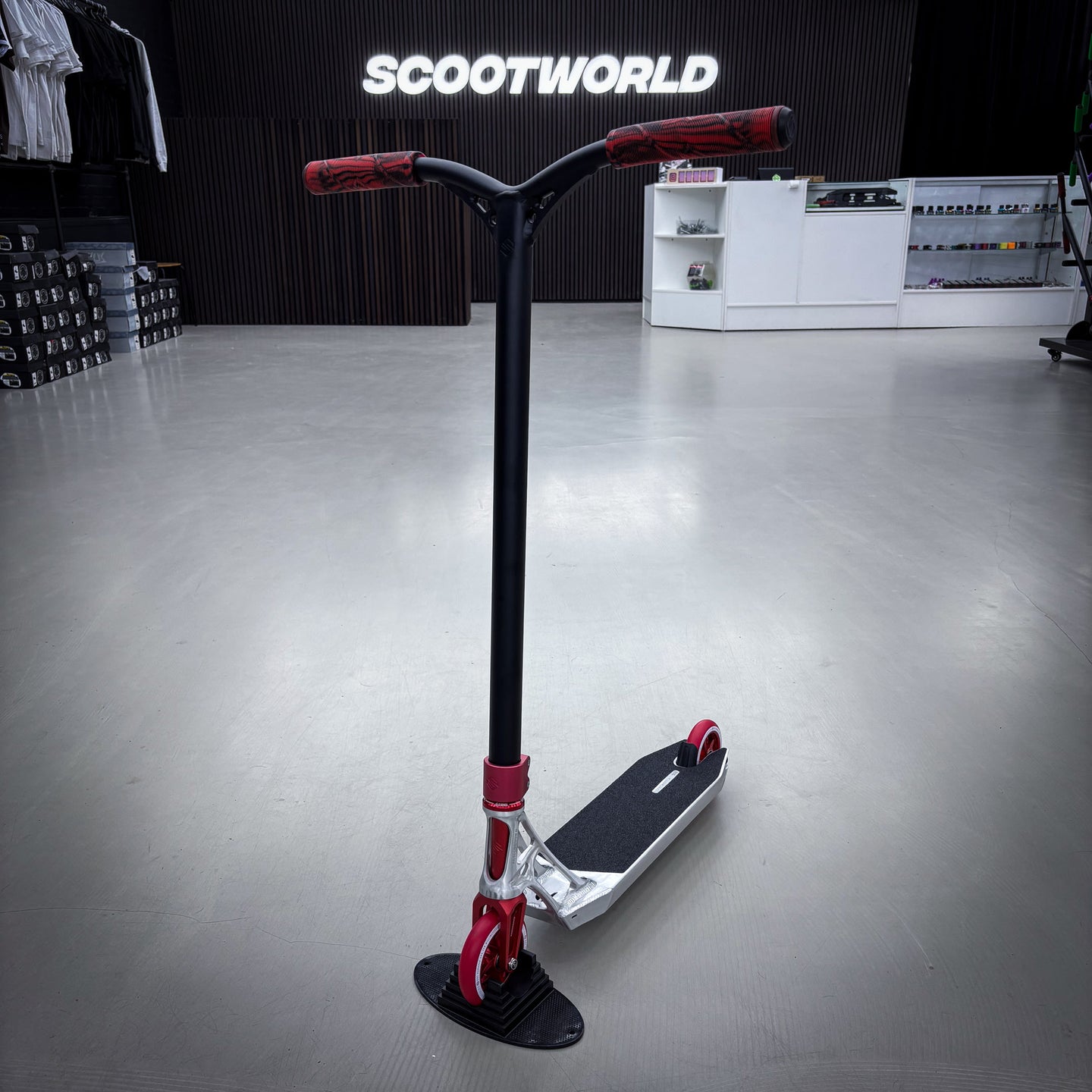 Striker Ethic Silver/Red 500 Custom Build - Black/Red-ScootWorld.dk