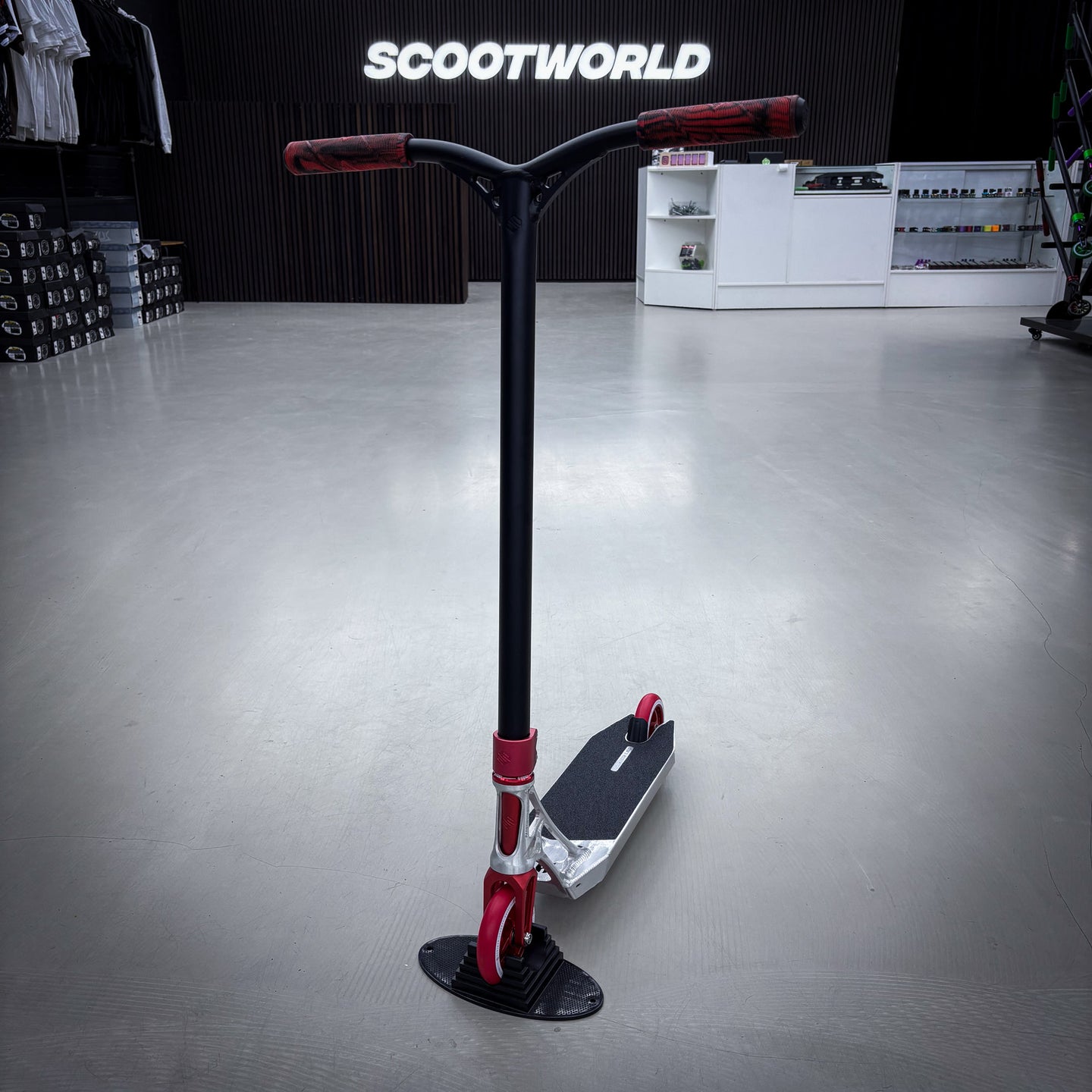 Striker Ethic Silver/Red 460 Custom Build - Black/Red-ScootWorld.dk