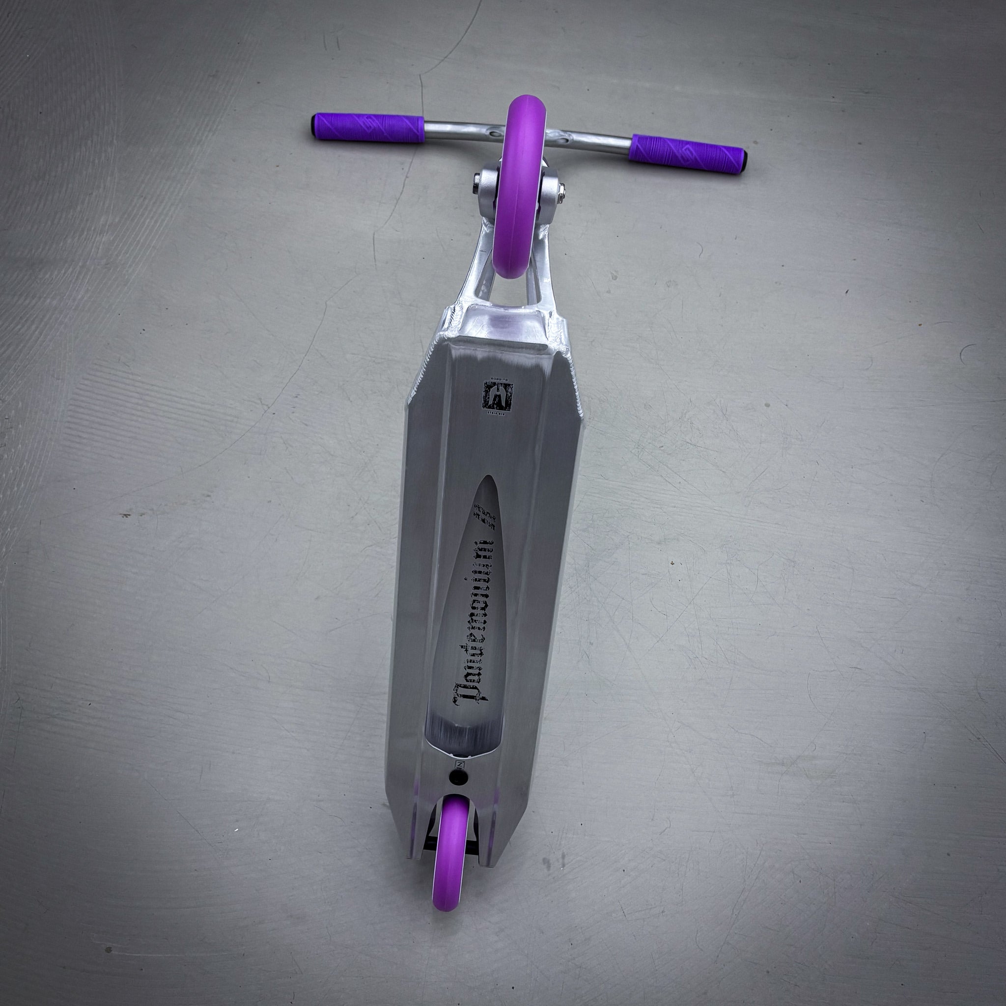 Striker Ethic Silver/Purple 500 Custom Build - Black/Purple-ScootWorld.dk